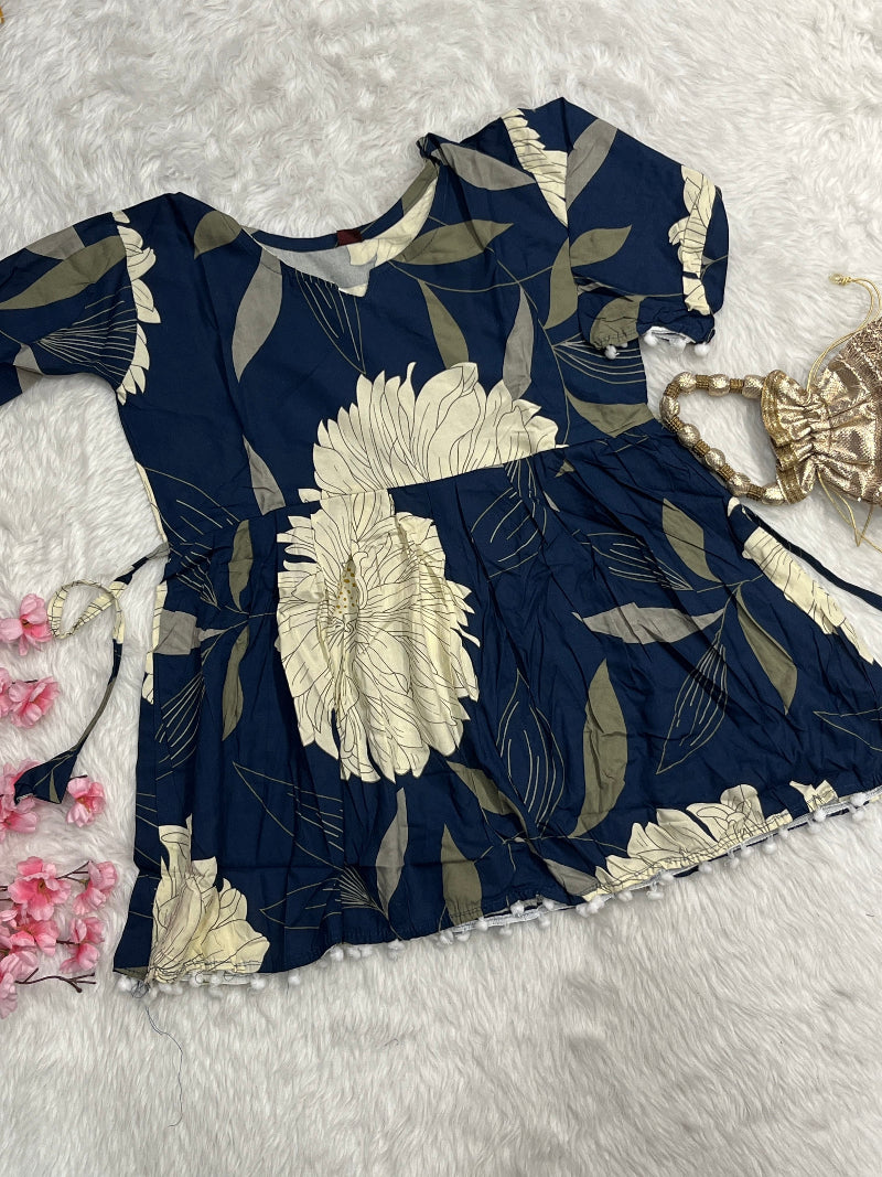 Leila | Rayon Short Gown