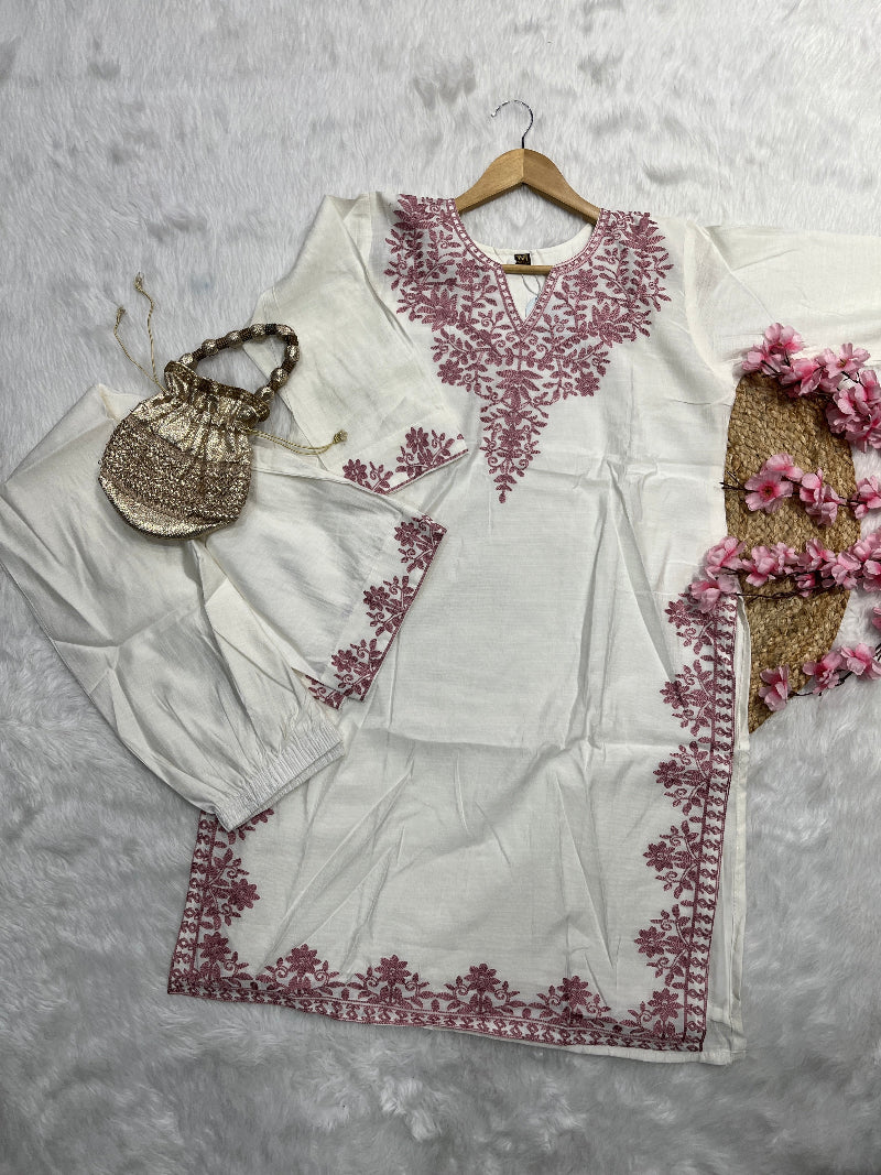 Avara | Chanderi Aari Work Kurta Set