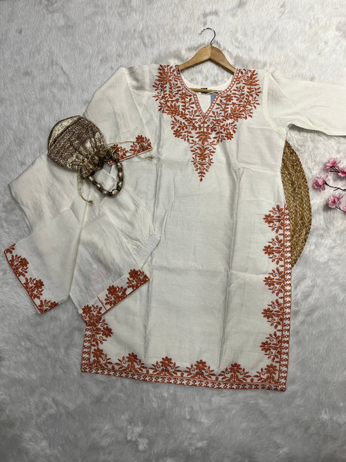Avara | Chanderi Aari Work Kurta Set