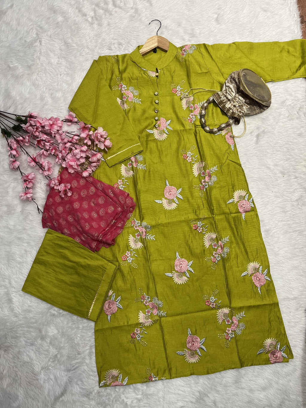 Rezara | Chanderi Kurta Pant Dupatta Set