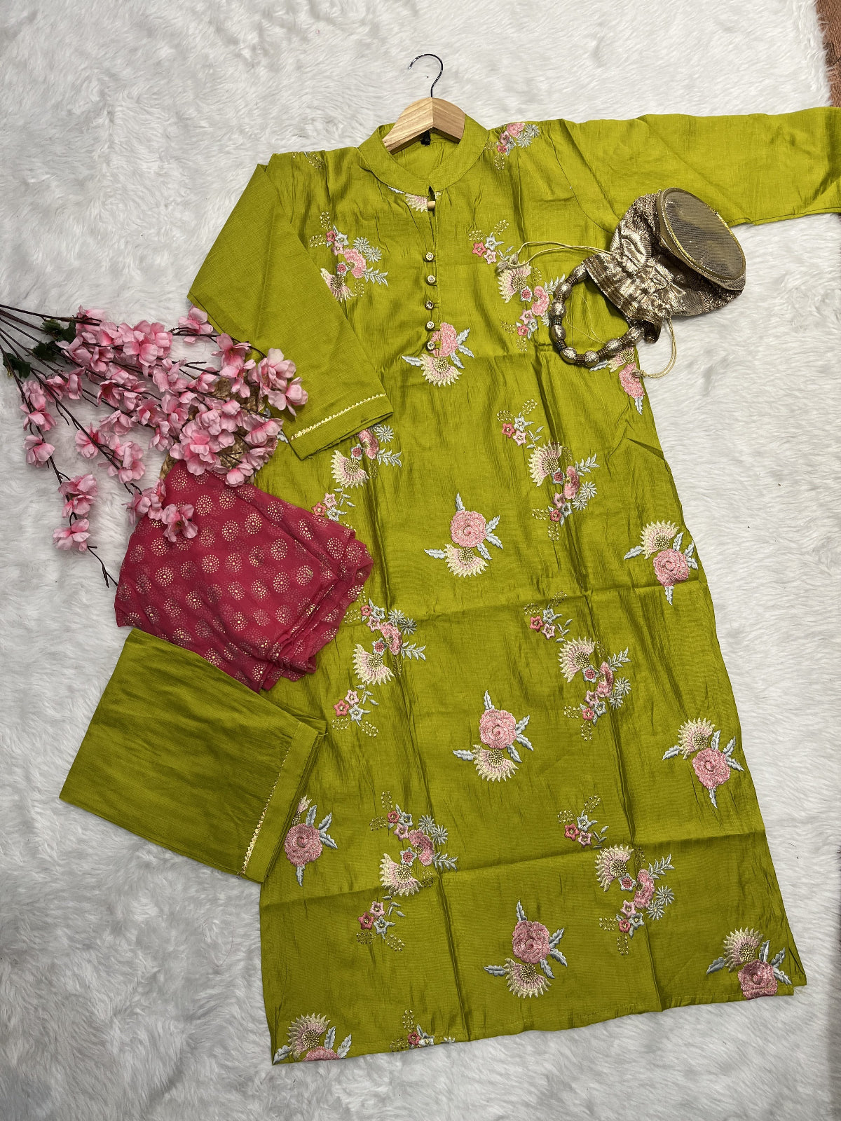 Rezara | Chanderi Kurta Pant Dupatta Set